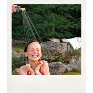 4140 PortaShowerPolaroid-Girl